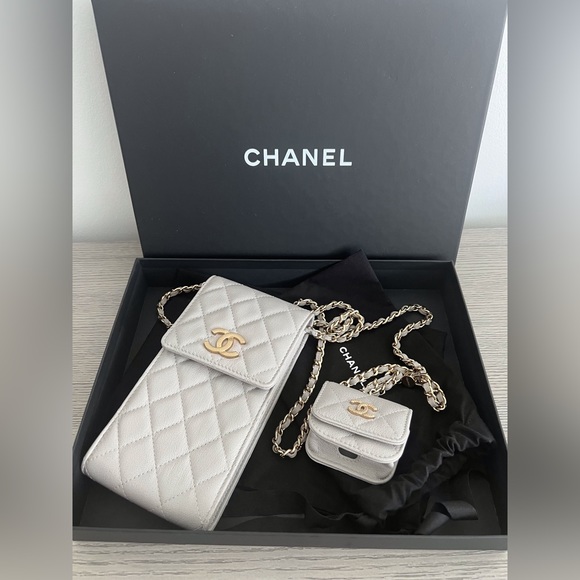 Chanel classic vanity phone holder with chain - Picture 1 of 10